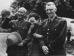 蒋中正宋美龄夫妇与史迪威将军于缅甸(1942年)