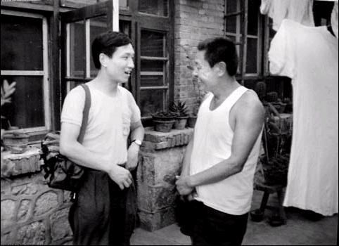 钱钢(左)采访李玉林(右)